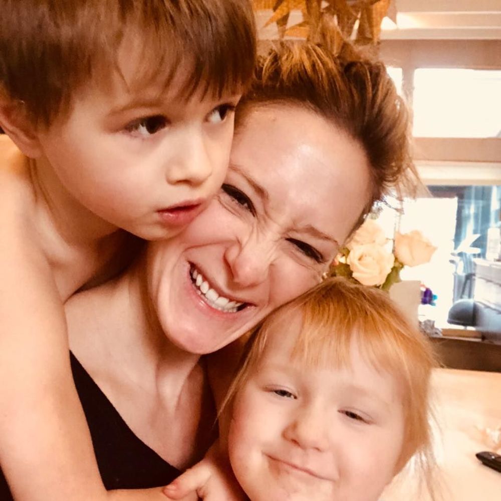 Meet your Posher, Lora